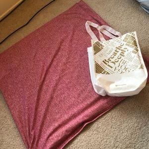 Lululemon vinyasa scarf. NEVER WORN!!!